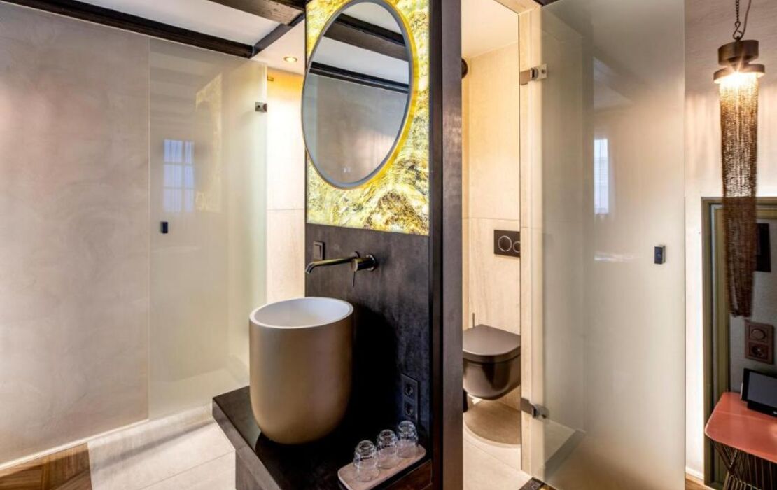 Mister Highland Hotel