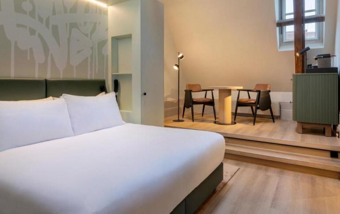 The College Hotel Amsterdam, Autograph Collection