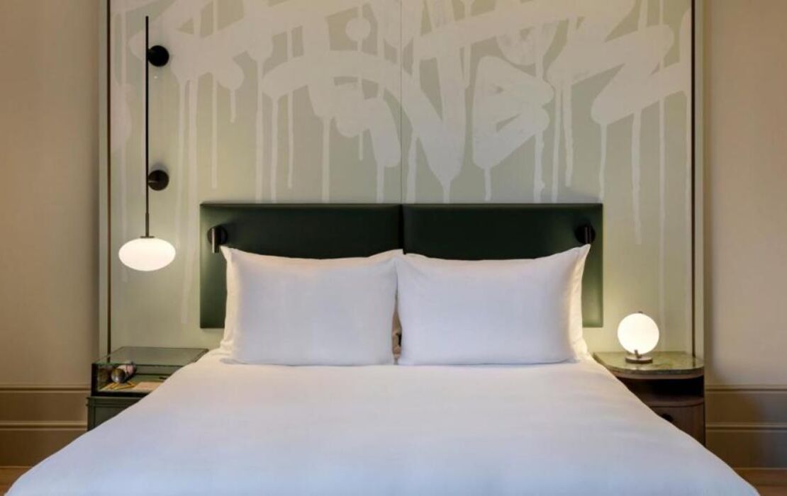 The College Hotel Amsterdam, Autograph Collection