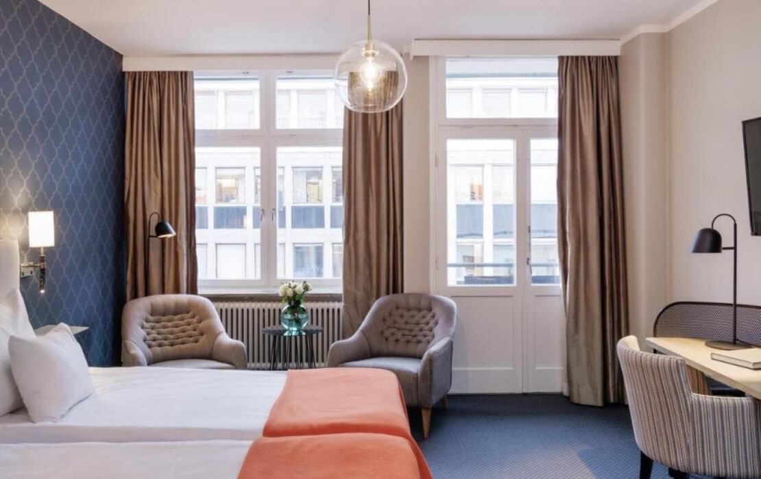 Home Hotel Wellington