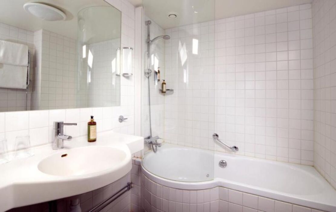 Home Hotel Wellington