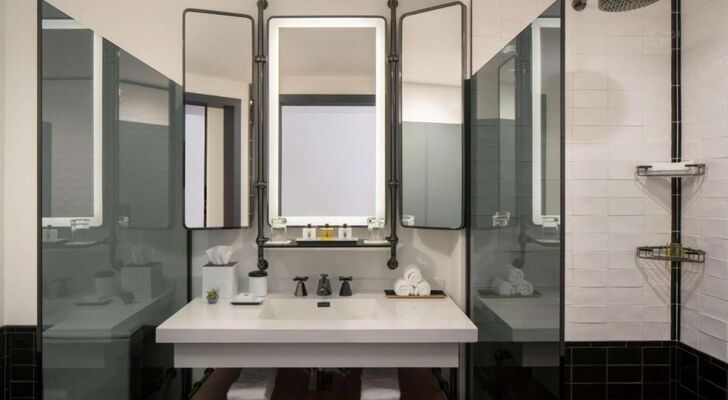 Thompson Seattle, by Hyatt