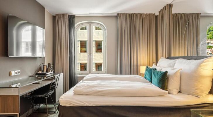 Clarion Hotel Admiral