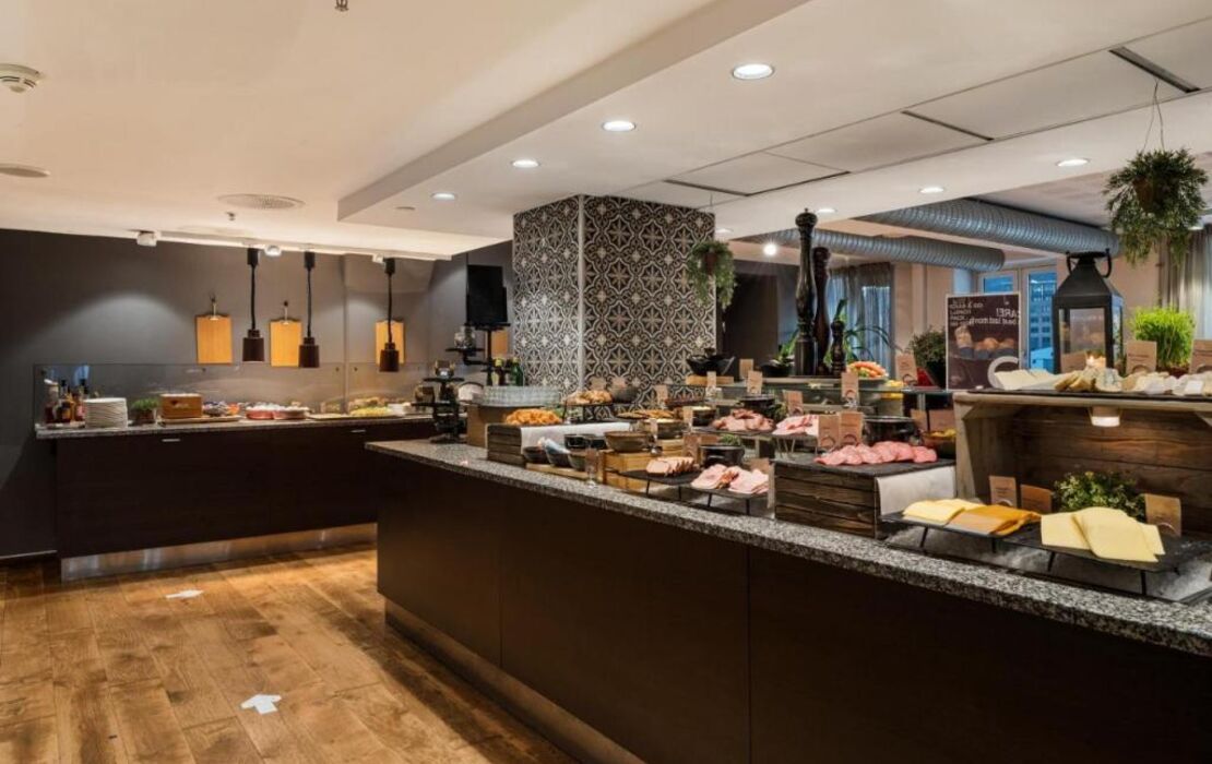 Clarion Hotel Admiral