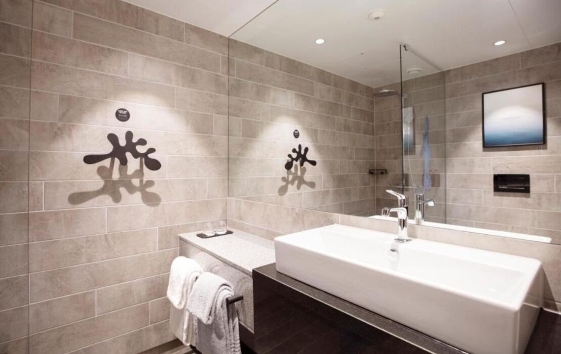 Clarion Hotel The Hub