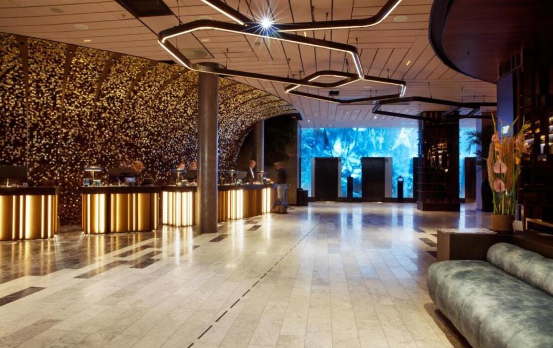 Clarion Hotel The Hub