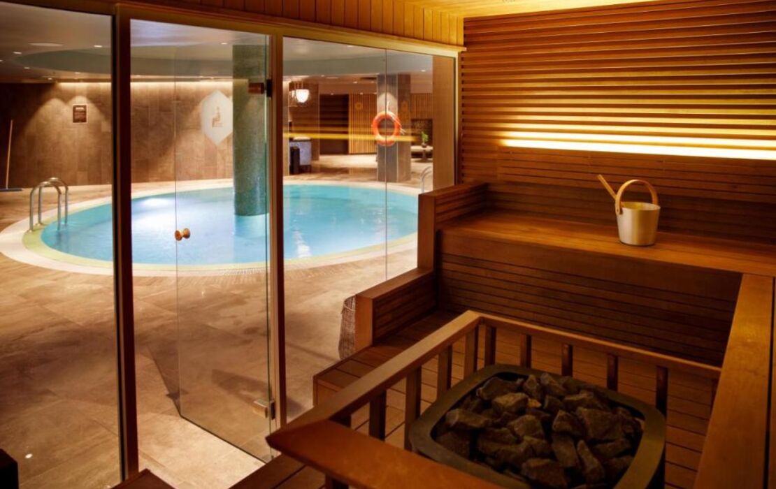 Clarion Hotel The Hub