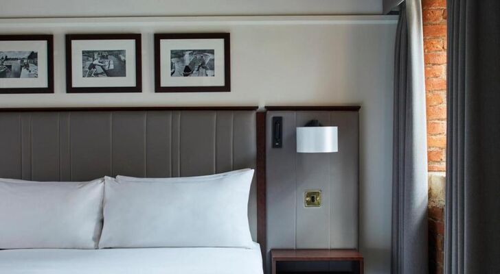 Manchester Marriott Victoria & Albert Hotel