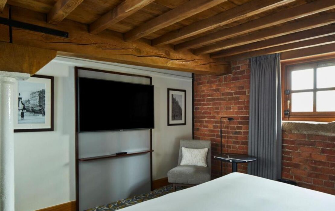 Manchester Marriott Victoria & Albert Hotel