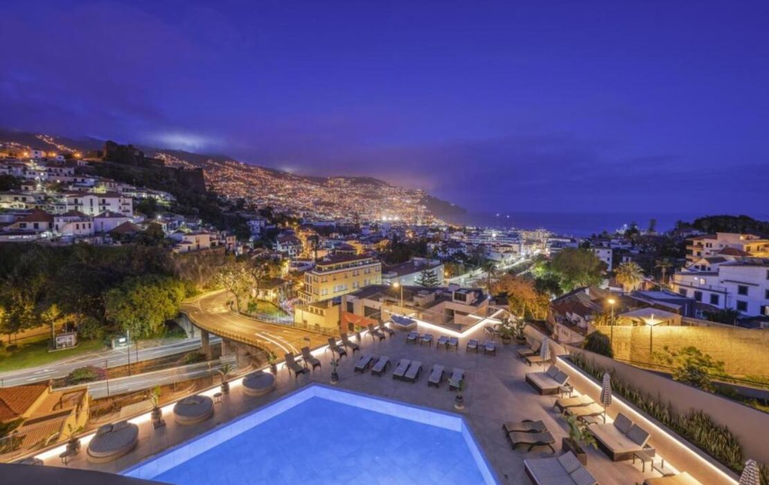 The Views Baia - Adults Only