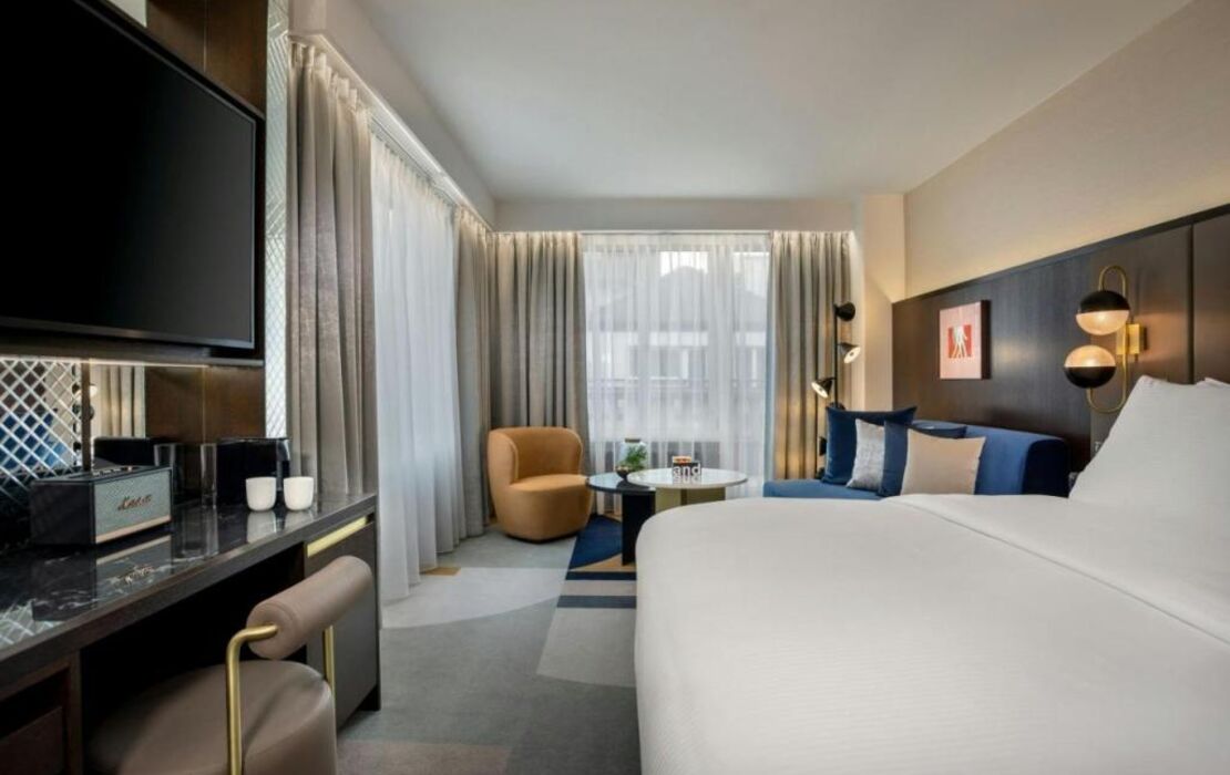 Neues Schloss Privat Hotel Zurich, Autograph Collection