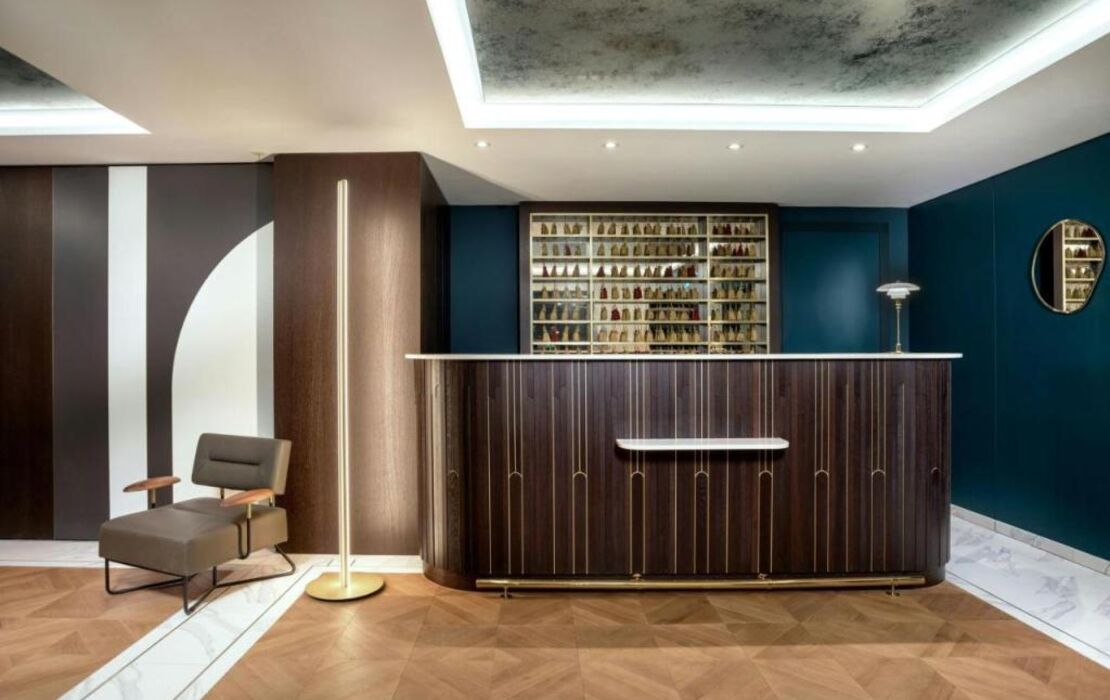 Neues Schloss Privat Hotel Zurich, Autograph Collection