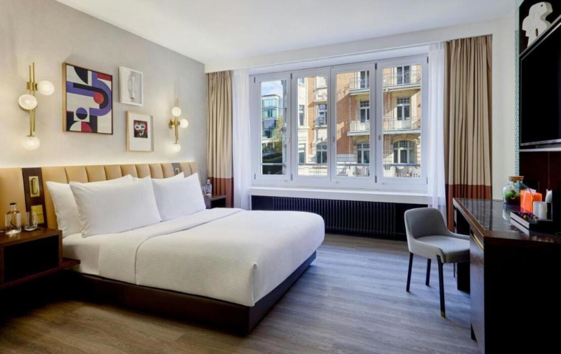 Neues Schloss Privat Hotel Zurich, Autograph Collection