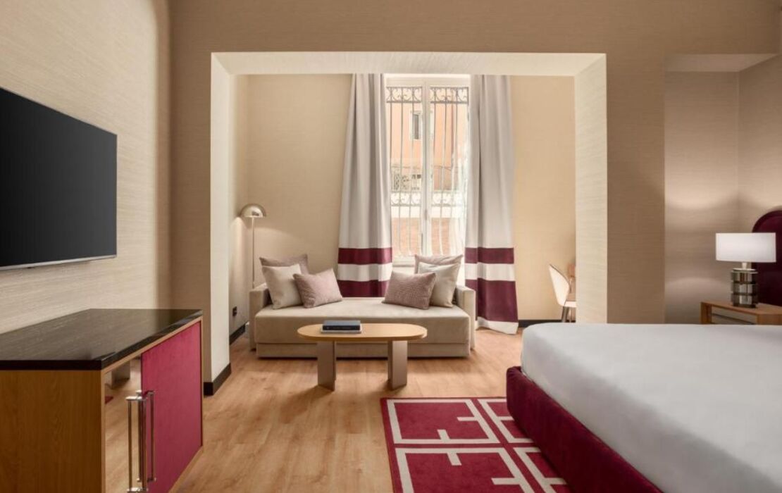 Room Mate Collection Mia, Rome Colosseum
