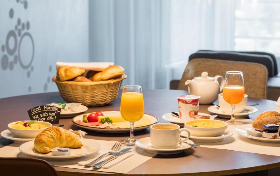 EMA House Hotel Suites