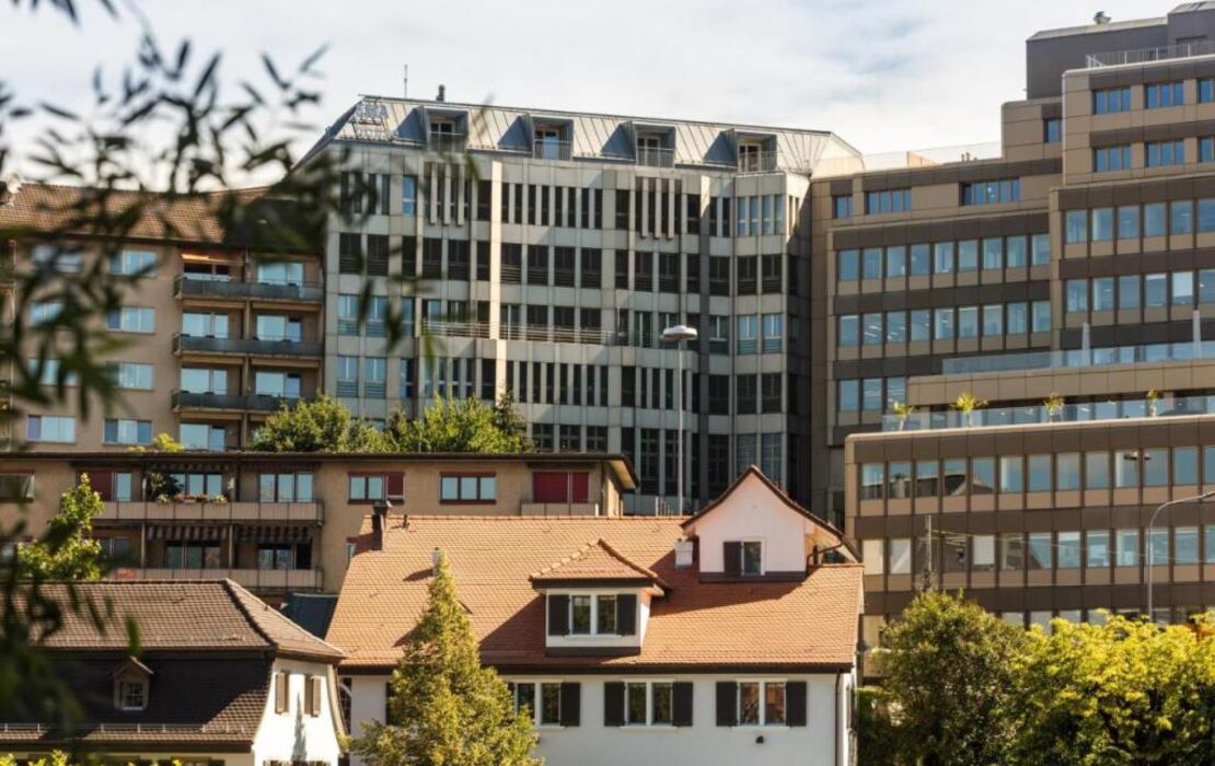 EMA House Hotel Suites