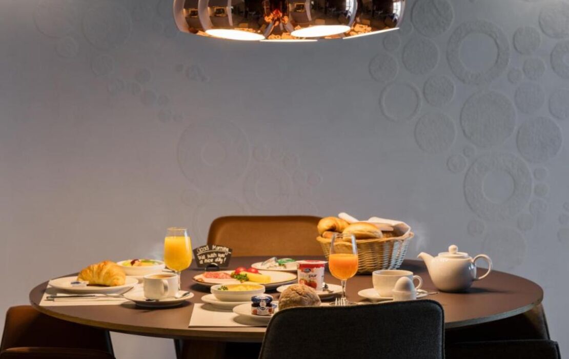 EMA House Hotel Suites