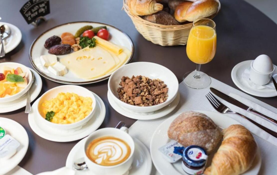 EMA House Hotel Suites