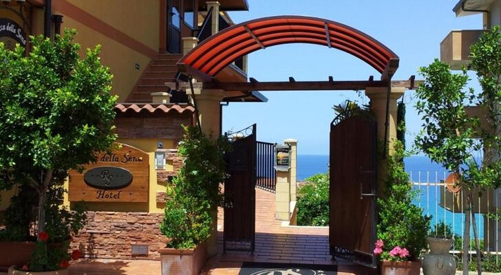 Hotel Rocca Della Sena