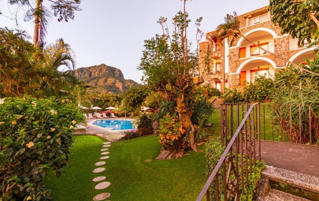 Posada del Tepozteco - Hotel & Gallery