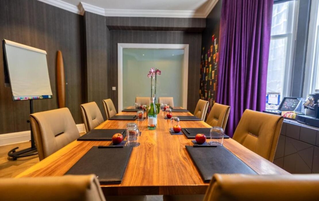 Hotel Xenia, Autograph Collection