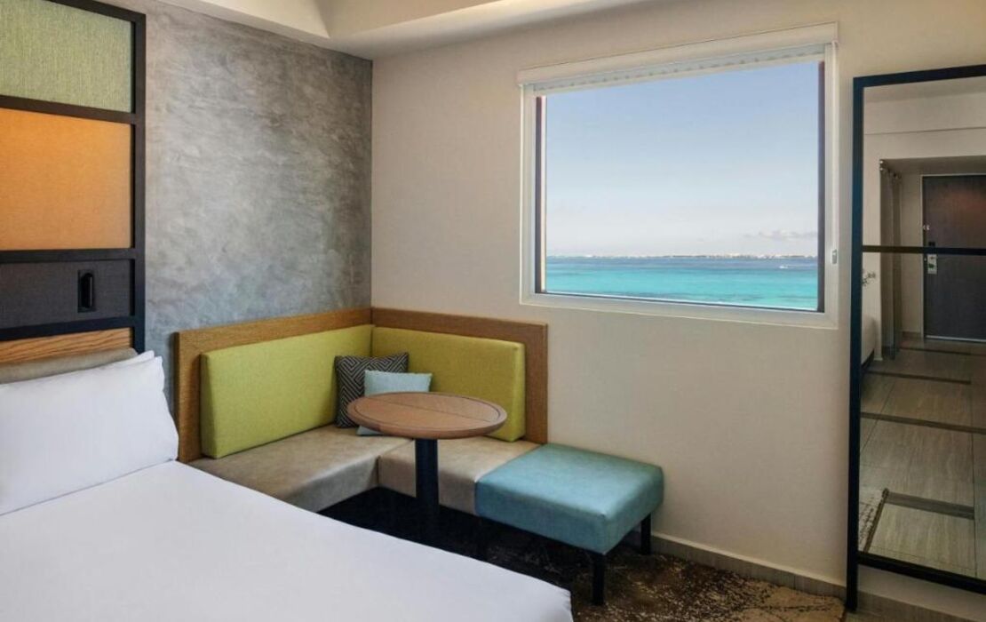 Aloft Cancun