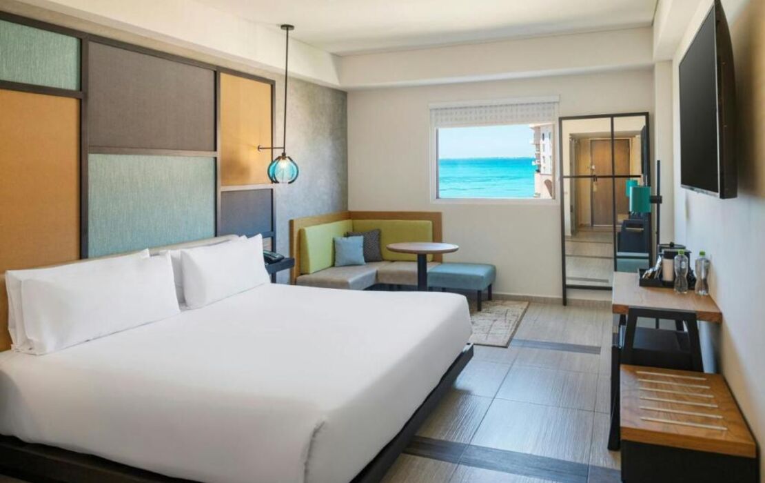 Aloft Cancun