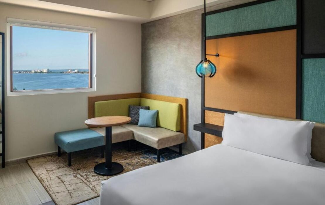 Aloft Cancun