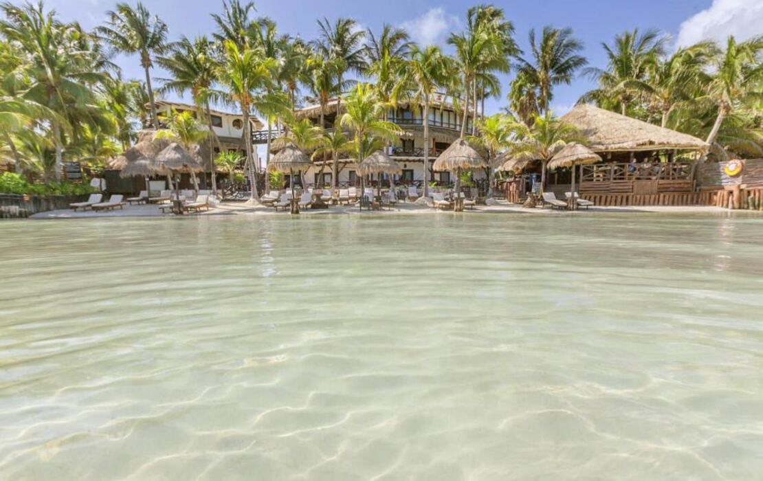 Beachfront Hotel La Palapa - Adults Only