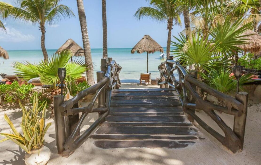Beachfront Hotel La Palapa - Adults Only