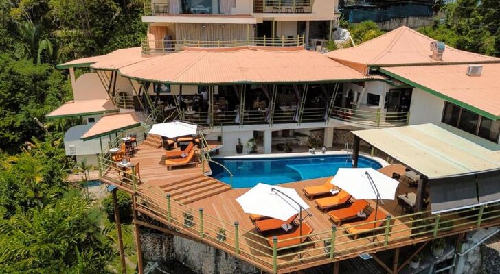 Issimo Suites (Adults Only)