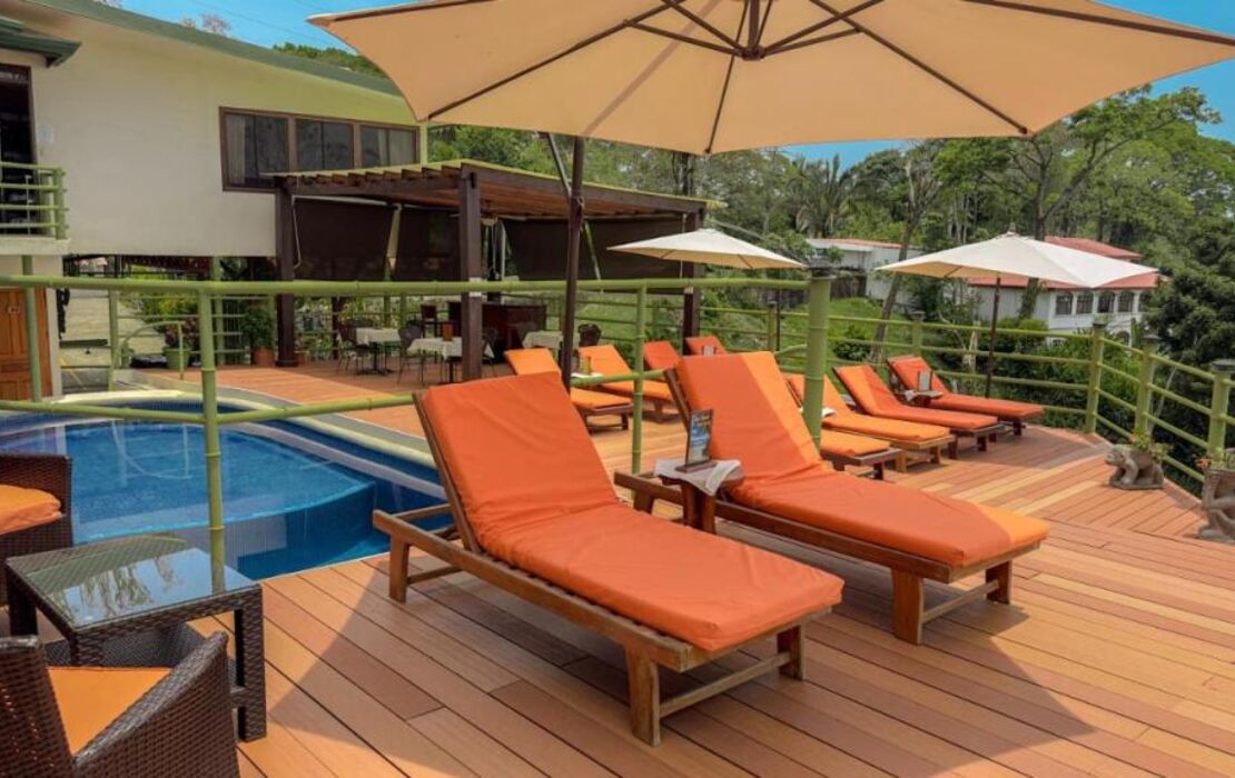 Issimo Suites (Adults Only)