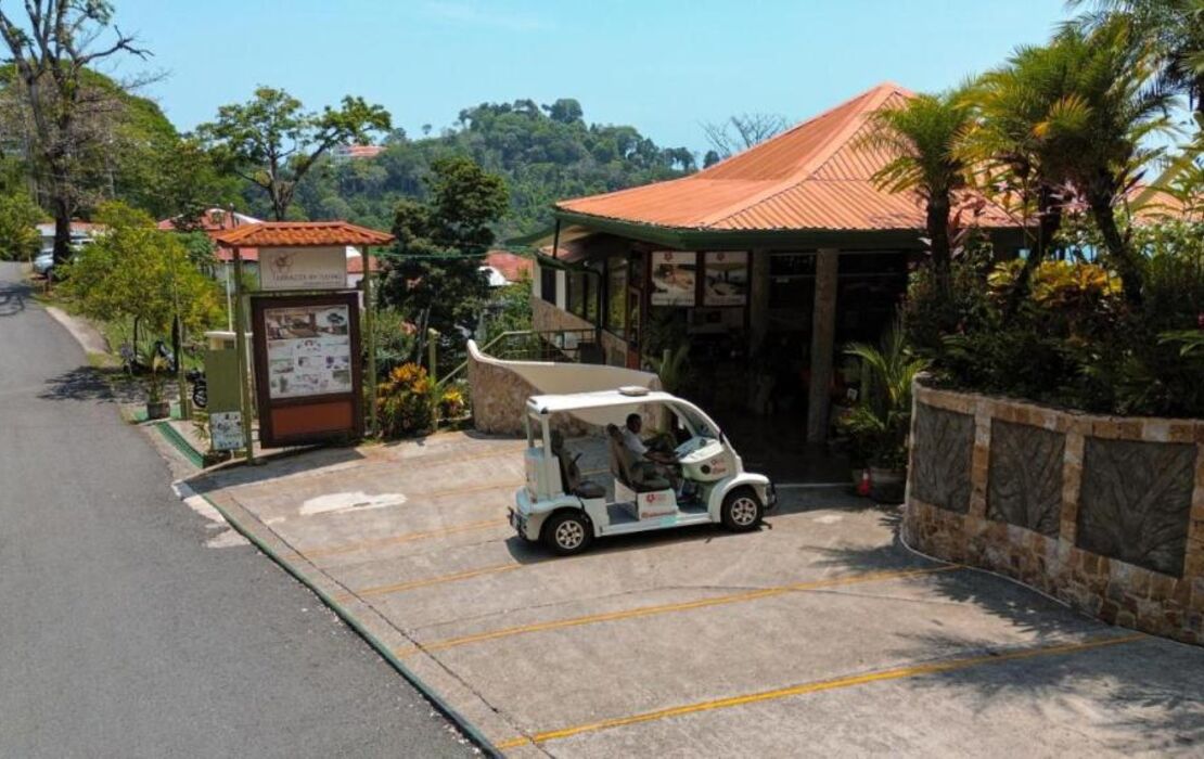 Issimo Suites (Adults Only)