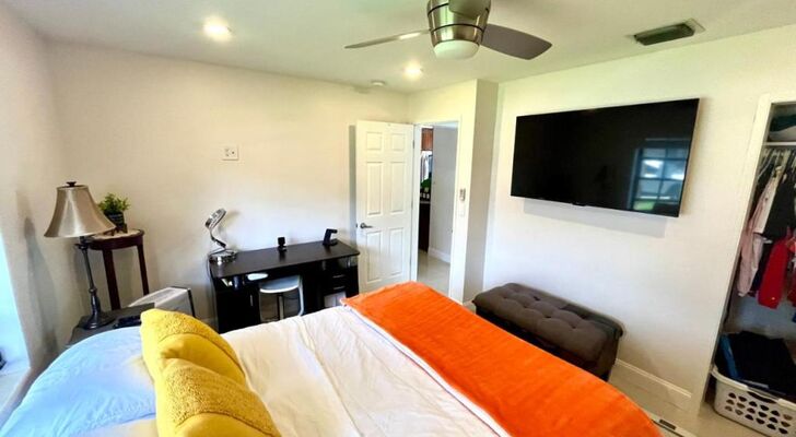 POOLSIDE MANOR - Men Only Clothing-Optional