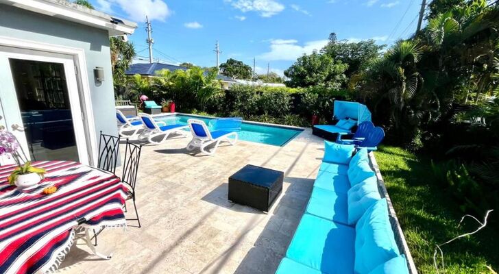 POOLSIDE MANOR - Men Only Clothing-Optional