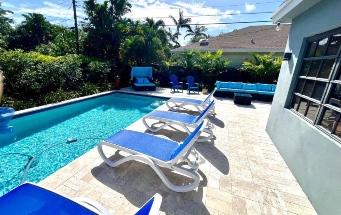 POOLSIDE MANOR - Men Only Clothing-Optional