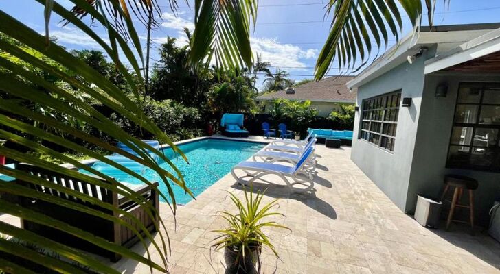 POOLSIDE MANOR - Men Only Clothing-Optional