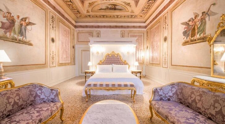 Ca' Bonfadini Historic Experience