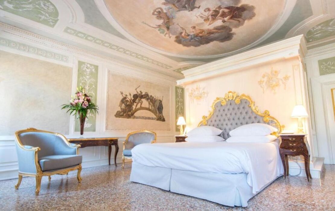 Ca' Bonfadini Historic Experience