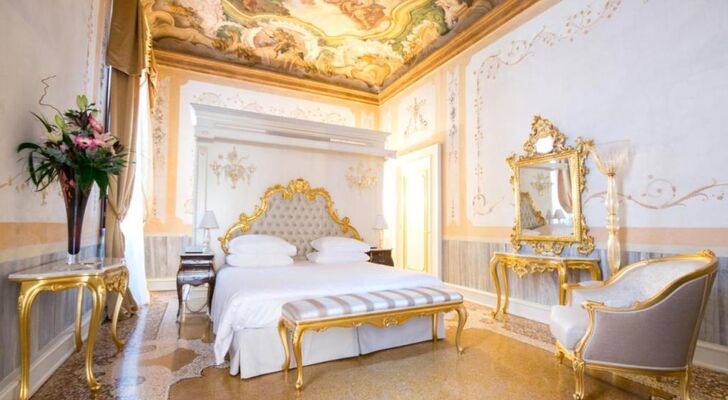 Ca' Bonfadini Historic Experience