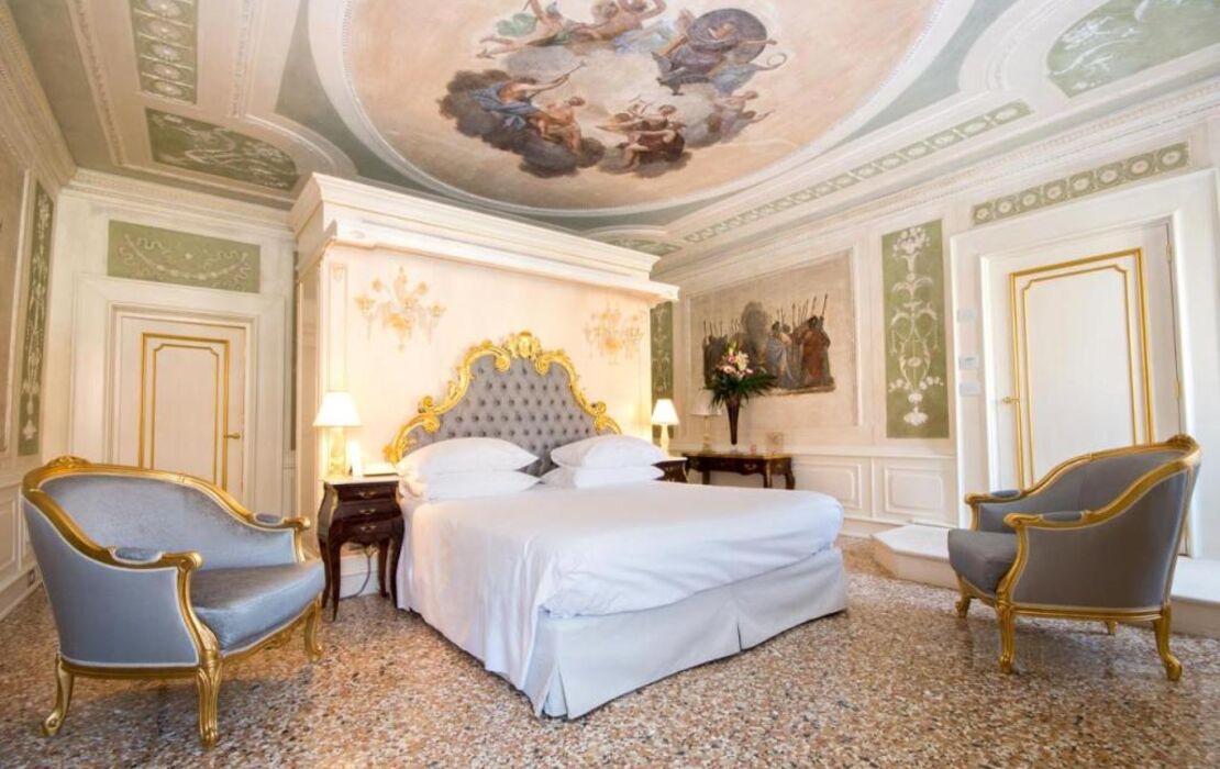 Ca' Bonfadini Historic Experience
