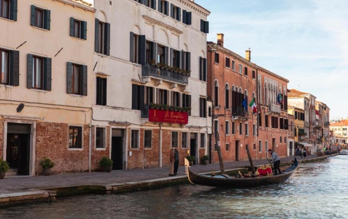Ca' Bonfadini Historic Experience
