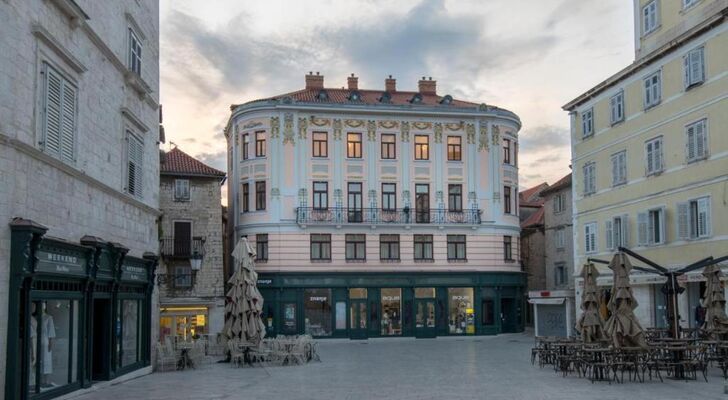 Central Square Heritage Hotel