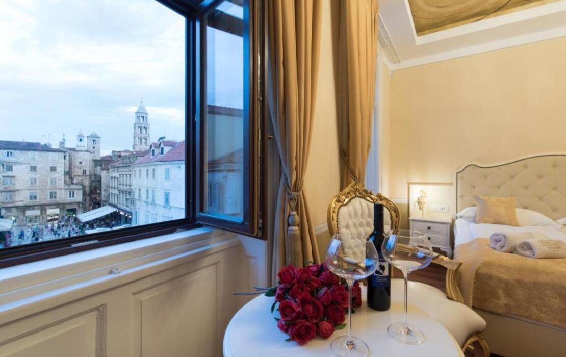 Central Square Heritage Hotel