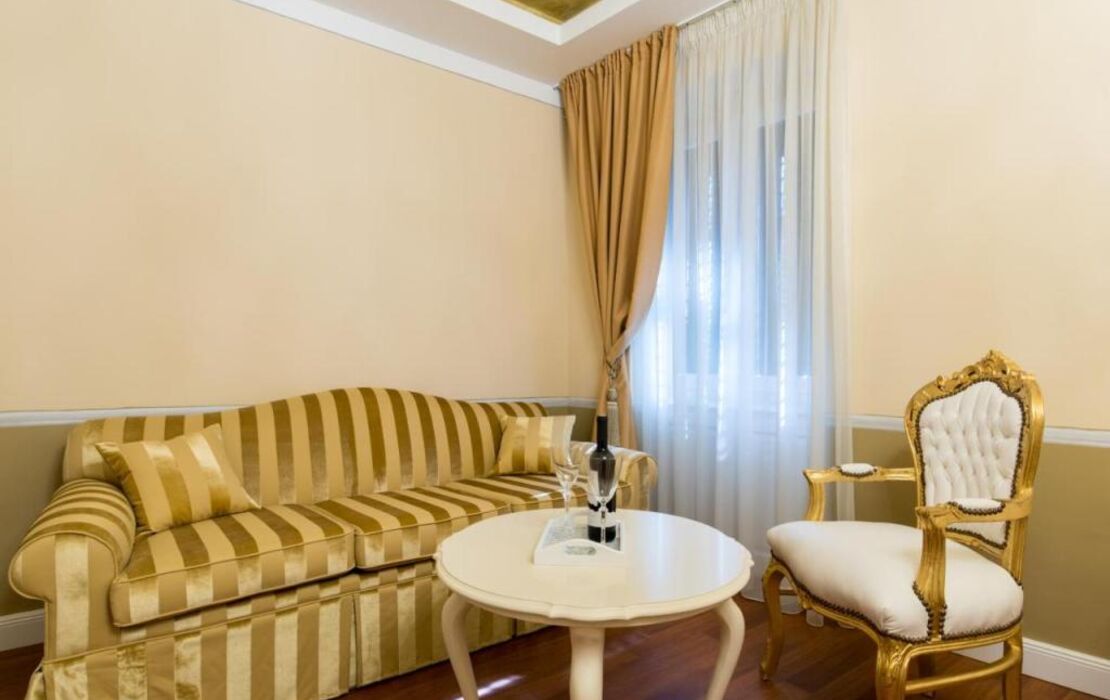 Central Square Heritage Hotel