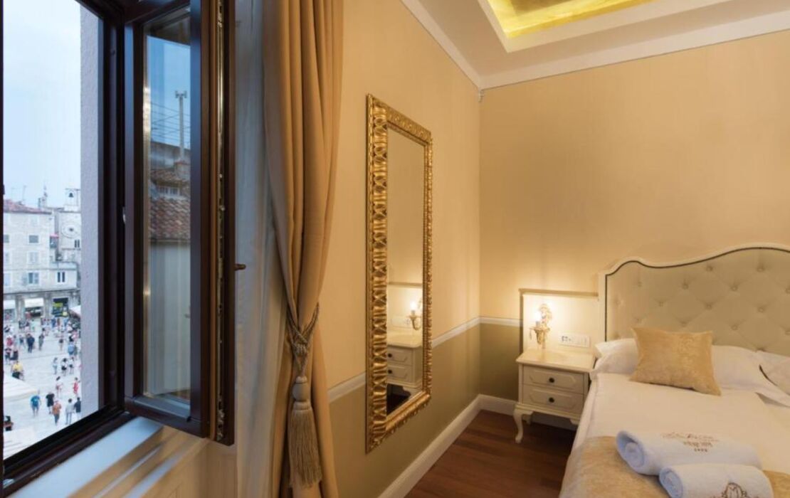 Central Square Heritage Hotel