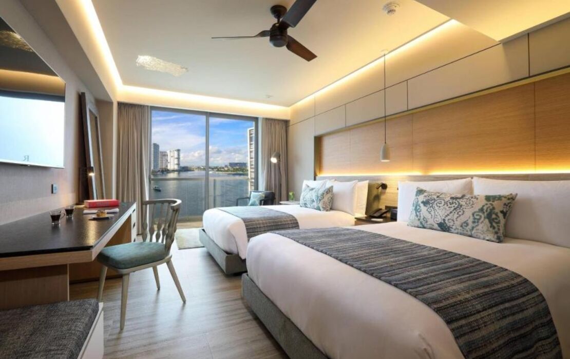 Renaissance Cancun Resort & Marina