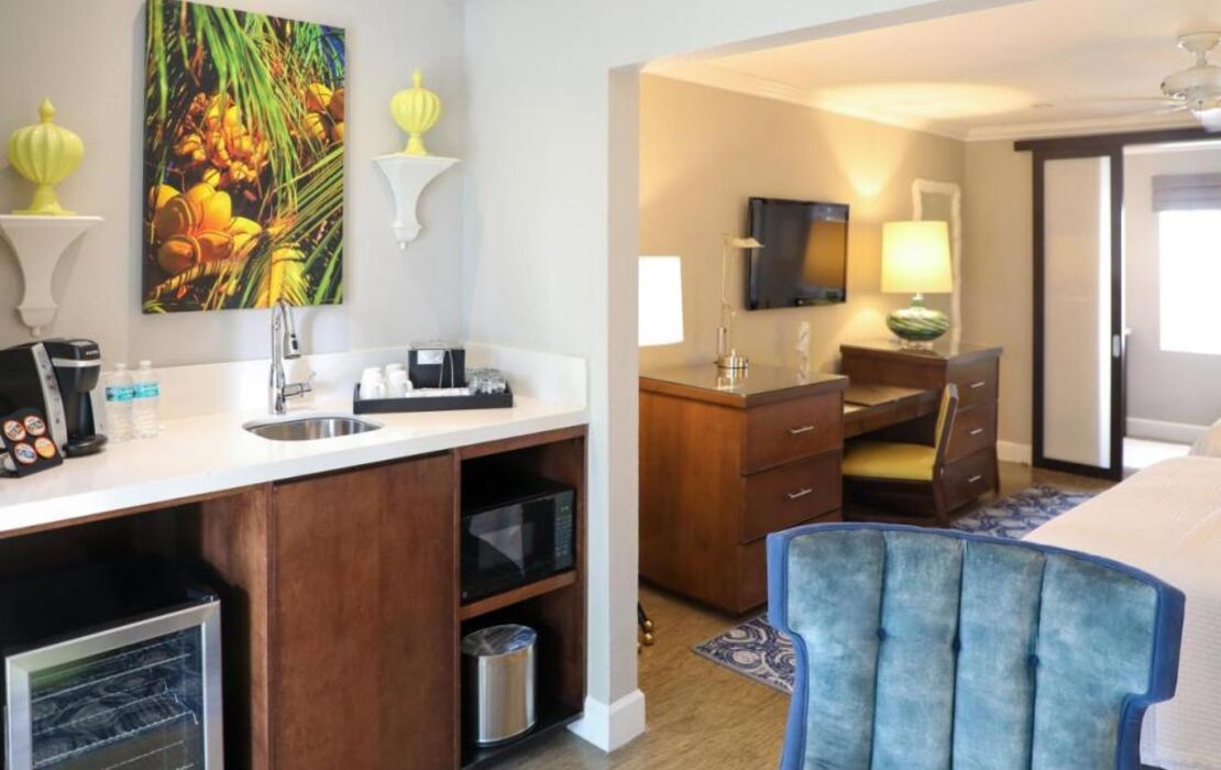 Almond Tree Inn - Adults Only