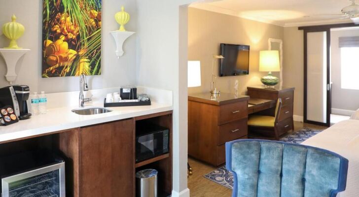 Almond Tree Inn - Adults Only