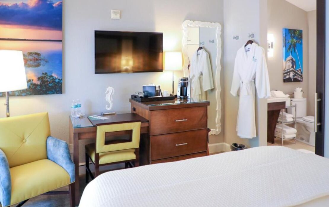 Almond Tree Inn - Adults Only